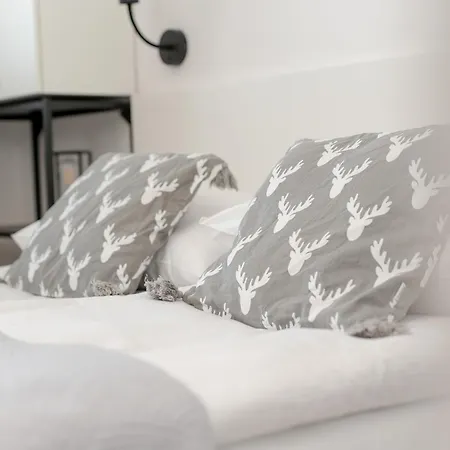 아파트 Modern White Studio With Furnished Balcony In By Renters 브로츠와프