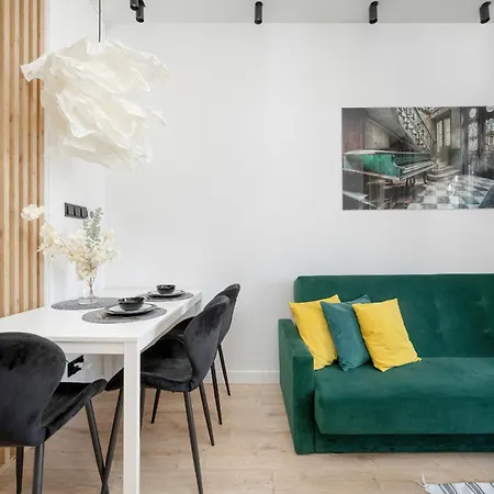 아파트 Modern White Studio With Furnished Balcony In By Renters 브로츠와프